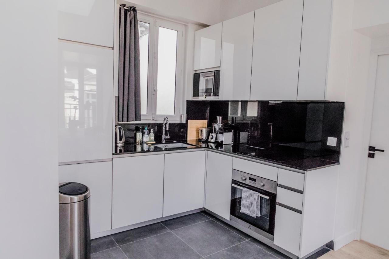 Luxury Apartment Elysees Parigi Esterno foto